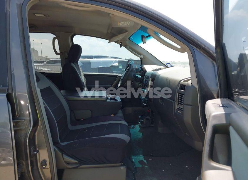 Photo 5 of 2004 Nissan Titan XE (VIN 1N6AA07A14N568893)