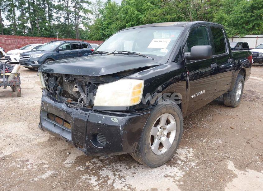 Photo 2 of 2005 Nissan Titan XE (VIN 1N6AA07A15N518092)