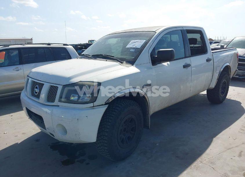 Photo 2 of 2004 Nissan Titan XE (VIN 1N6AA07A34N570788)