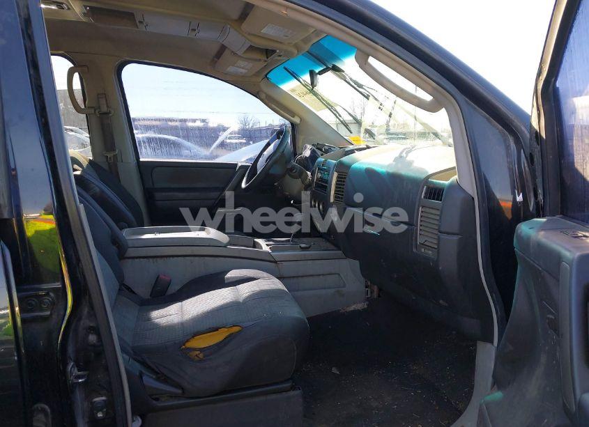 Photo 5 of 2004 Nissan Titan SE (VIN 1N6AA07A44N591357)