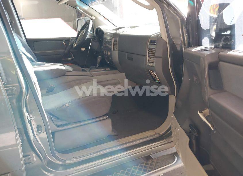 Photo 5 of 2004 Nissan Titan SE (VIN 1N6AA07A74N524414)