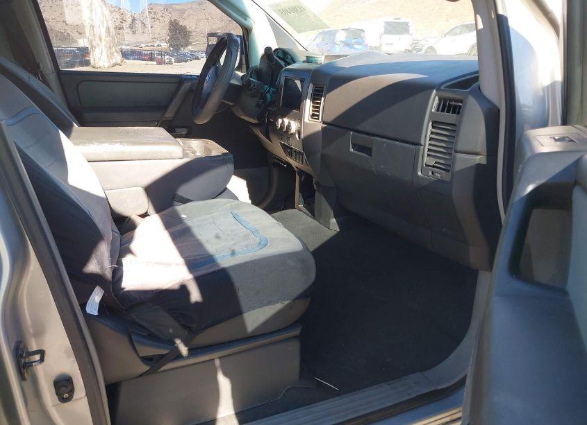 Photo 4 of 2004 Nissan Titan XE (VIN 1N6AA07A84N591801)