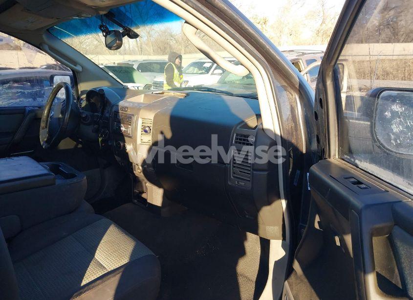 Photo 5 of 2004 Nissan Titan SE (VIN 1N6AA07B04N514624)