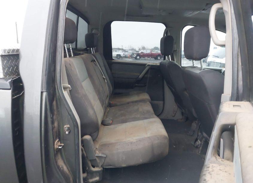 Photo 8 of 2004 Nissan Titan SE (VIN 1N6AA07B14N570913)