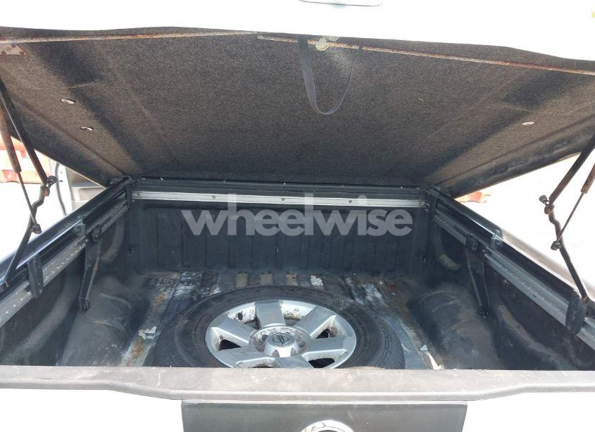 Photo 13 of 2005 Nissan Titan LE (VIN 1N6AA07B15N501740)