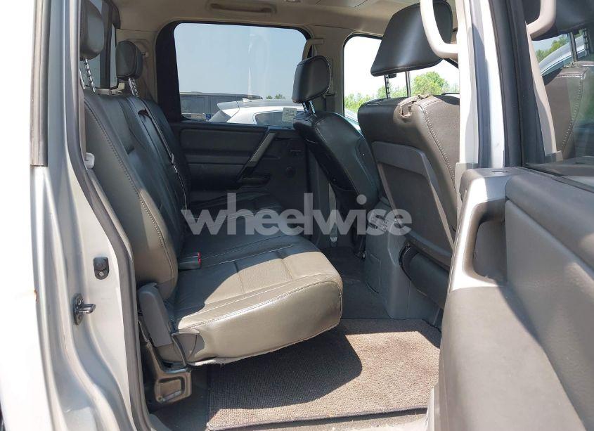 Photo 8 of 2005 Nissan Titan LE (VIN 1N6AA07B15N501740)