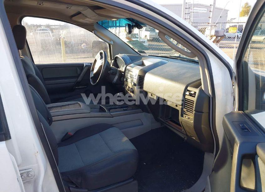 Photo 5 of 2004 Nissan Titan SE (VIN 1N6AA07B24N576042)