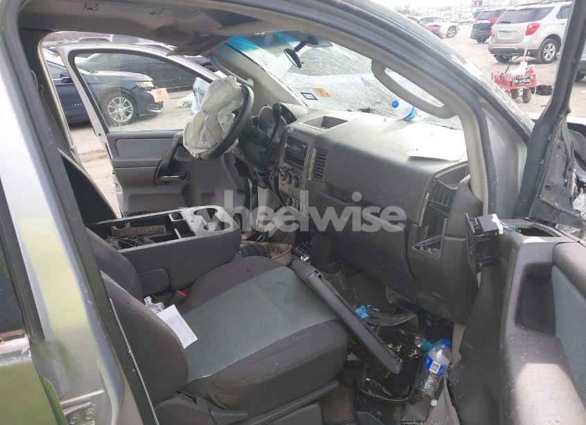 Photo 5 of 2004 Nissan Titan XE (VIN 1N6AA07B34N578057)