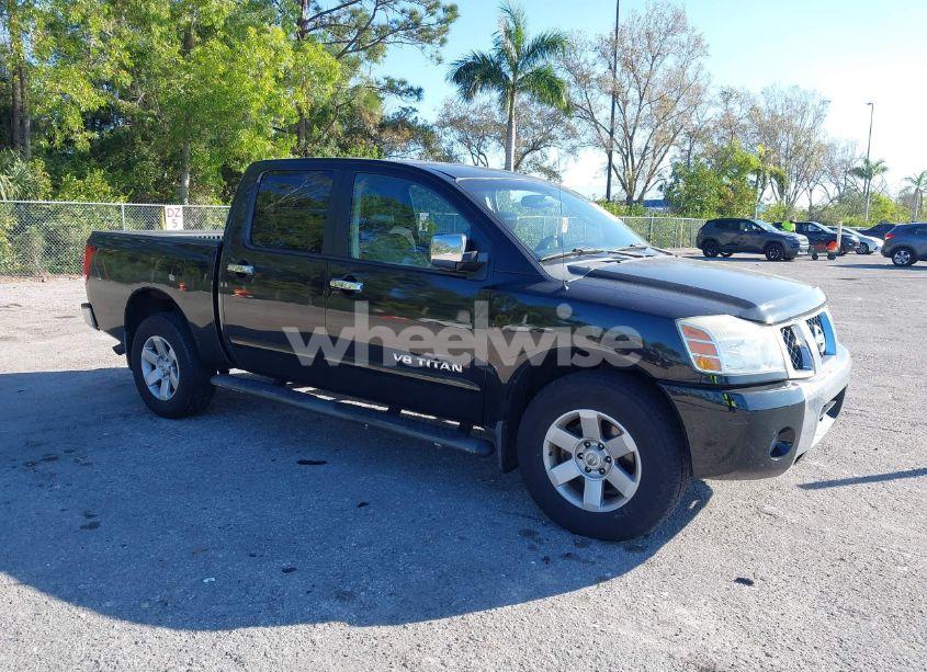 2005 Nissan Titan LE (VIN 1N6AA07B55N515527) main photo