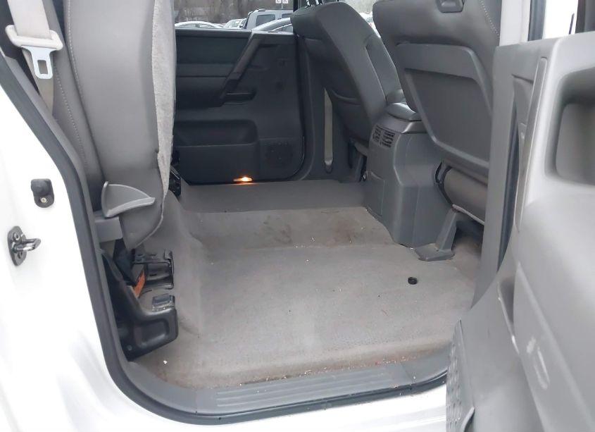 Photo 8 of 2005 Nissan Titan SE (VIN 1N6AA07B65N572920)