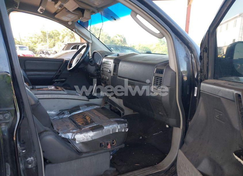 Photo 5 of 2004 Nissan Titan LE (VIN 1N6AA07B74N525703)