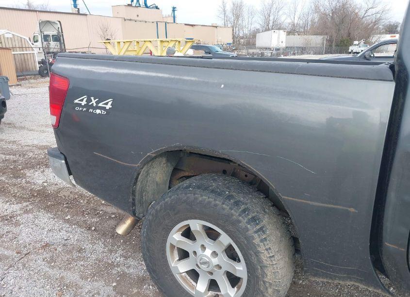 Photo 13 of 2004 Nissan Titan LE (VIN 1N6AA07B74N589854)