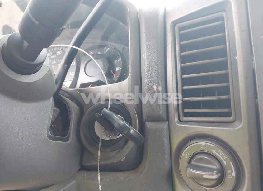 Photo 11 of 2004 Nissan Titan SE (VIN 1N6AA07B84N520753)