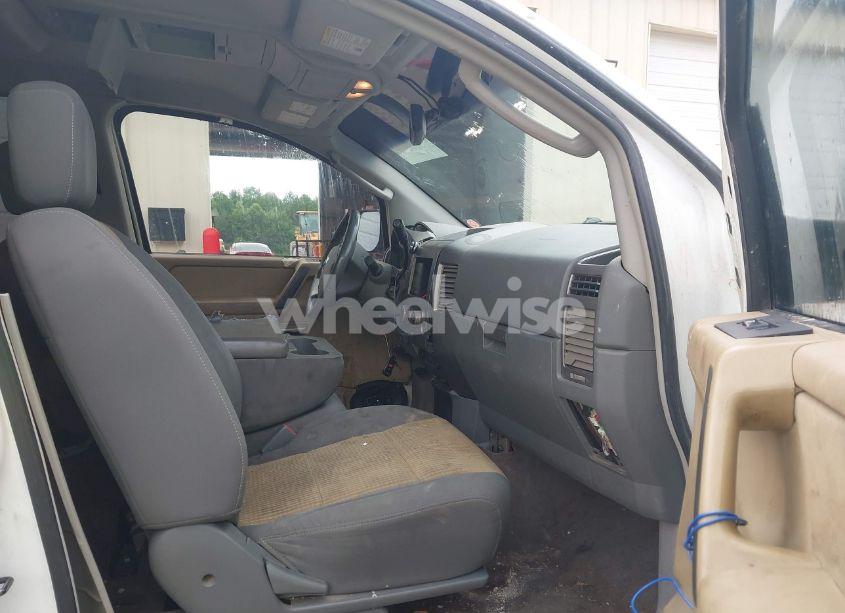 Photo 5 of 2004 Nissan Titan SE (VIN 1N6AA07B84N520753)