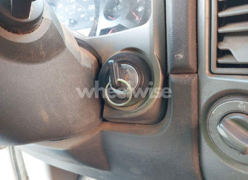 Photo 11 of 2004 Nissan Titan LE (VIN 1N6AA07B84N550982)