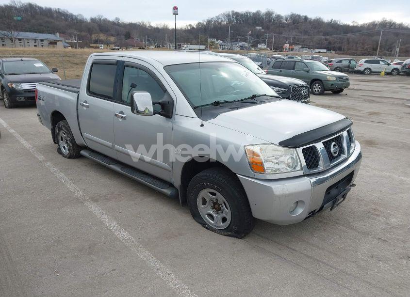 2004 Nissan Titan LE (VIN 1N6AA07B84N571752) main photo