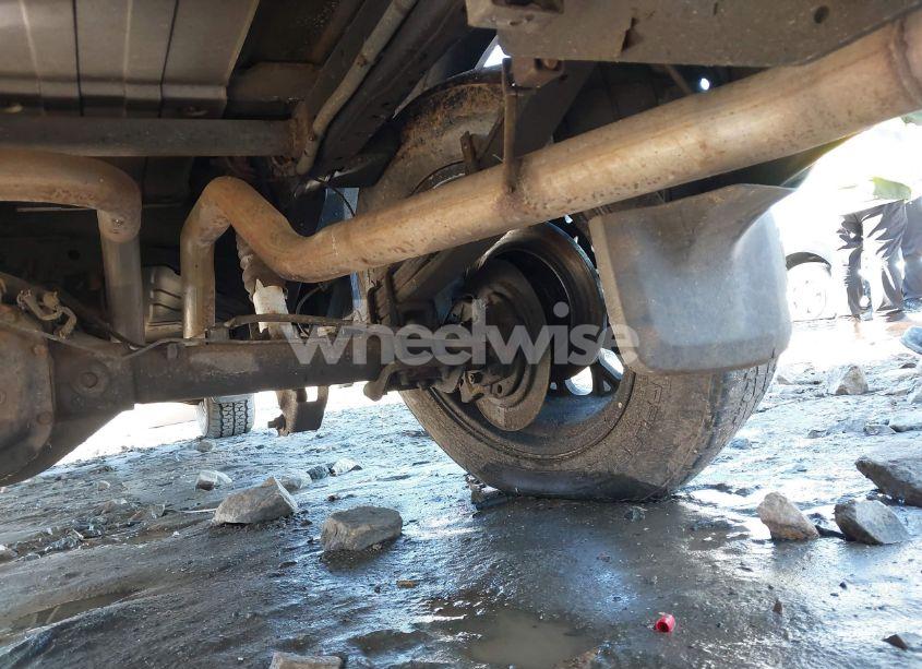 Photo 10 of 2005 Nissan Titan XE (VIN 1N6AA07BX5N502188)