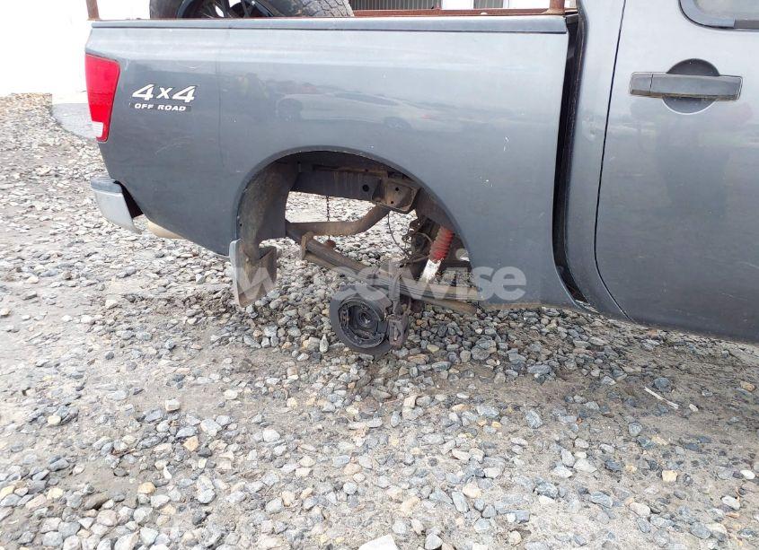 Photo 12 of 2005 Nissan Titan XE (VIN 1N6AA07BX5N502188)
