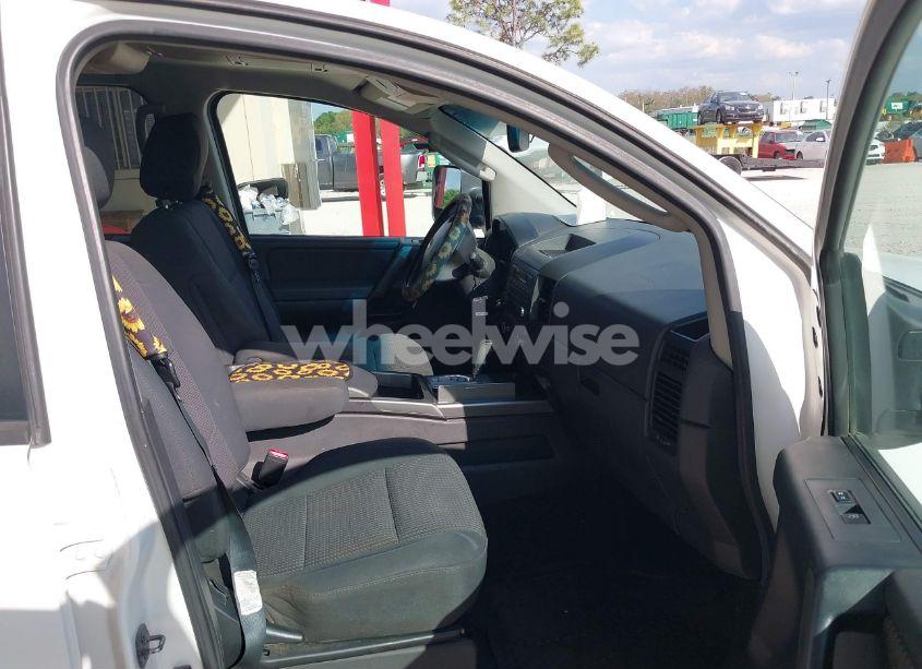 Photo 5 of 2008 Nissan Titan SE (VIN 1N6AA07C08N329973)