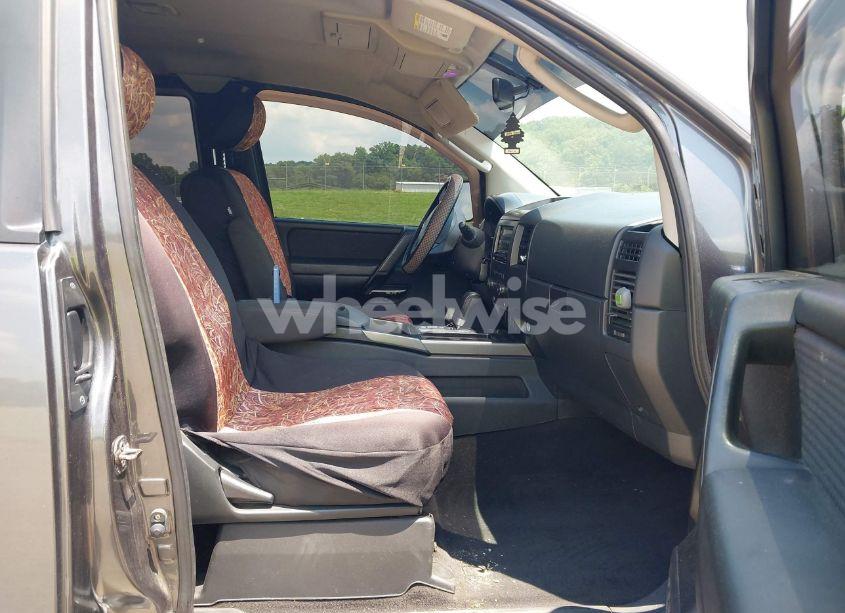 Photo 5 of 2011 Nissan Titan SV (VIN 1N6AA0CC3BN313442)