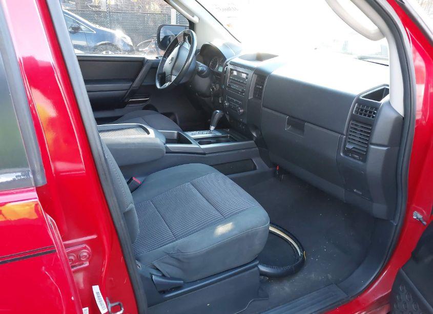 Photo 5 of 2010 Nissan Titan SE (VIN 1N6AA0EC0AN325625)