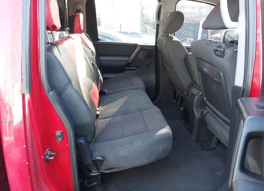 Photo 8 of 2010 Nissan Titan SE (VIN 1N6AA0EC0AN325625)