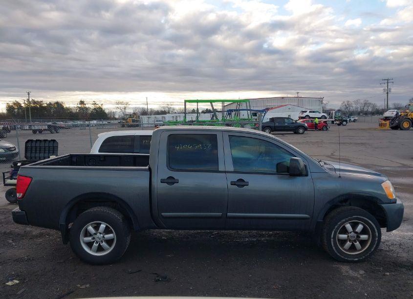 Photo 13 of 2011 Nissan Titan PRO-4X (VIN 1N6AA0EC0BN323262)