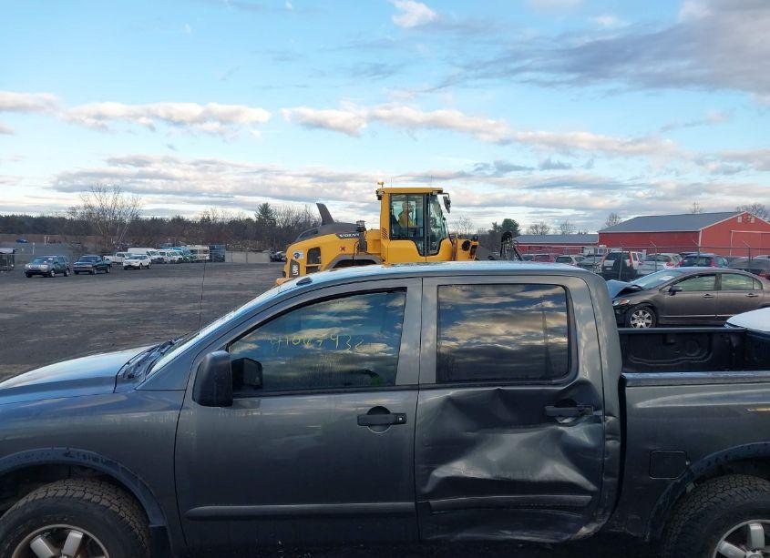 Photo 14 of 2011 Nissan Titan PRO-4X (VIN 1N6AA0EC0BN323262)