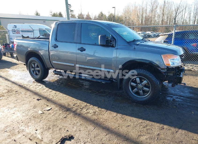 2014 Nissan Titan PRO-4X (VIN 1N6AA0EC0EN506620) main photo