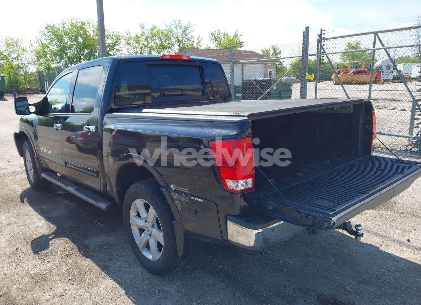 Photo 3 of 2011 Nissan Titan SL (VIN 1N6AA0EC2BN312778)