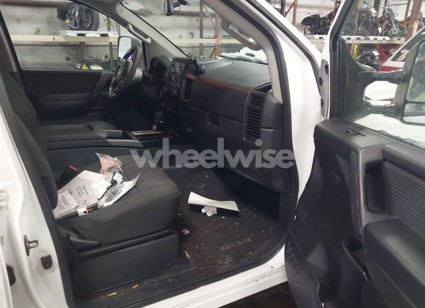 Photo 5 of 2014 Nissan Titan PRO-4X/S/SL/SV (VIN 1N6AA0EC2EN512337)