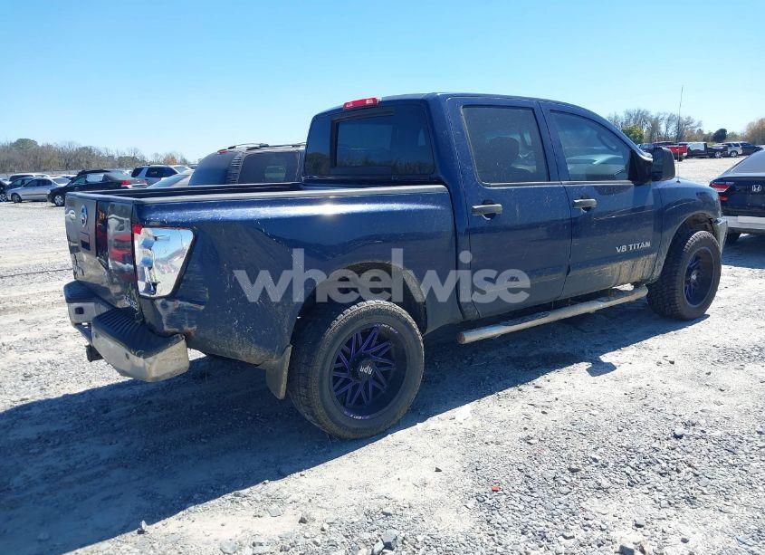 Photo 4 of 2010 Nissan Titan SE (VIN 1N6AA0EC3AN323447)