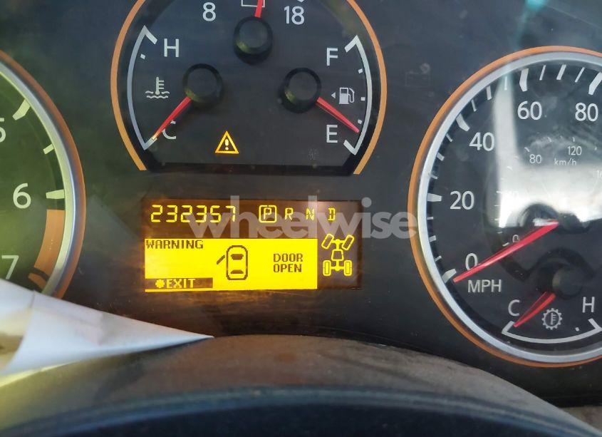 Photo 7 of 2010 Nissan Titan SE (VIN 1N6AA0EC3AN323447)