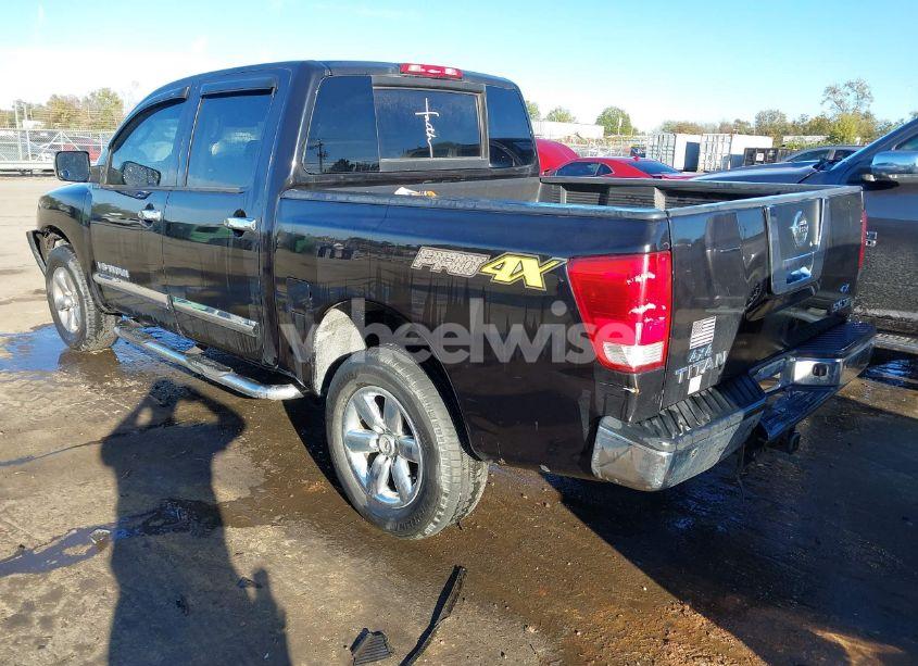 Photo 3 of 2010 Nissan Titan SE (VIN 1N6AA0EC5AN314720)