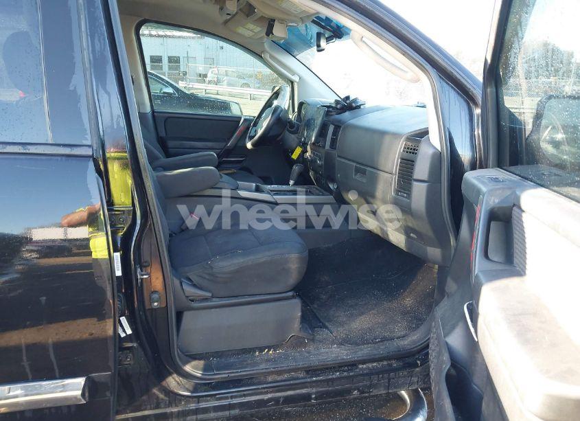 Photo 5 of 2010 Nissan Titan SE (VIN 1N6AA0EC5AN314720)