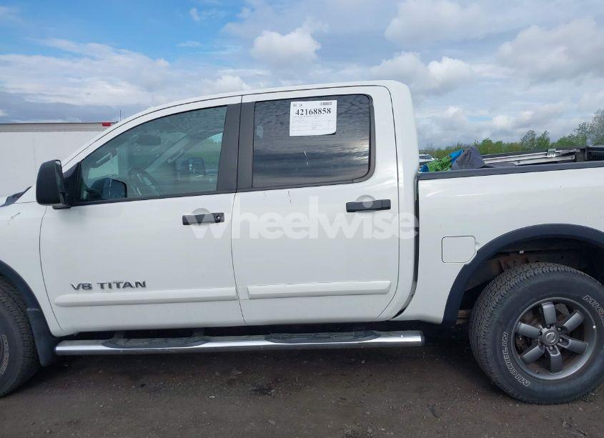 Photo 14 of 2015 Nissan Titan PRO-4X (VIN 1N6AA0EC5FN500782)