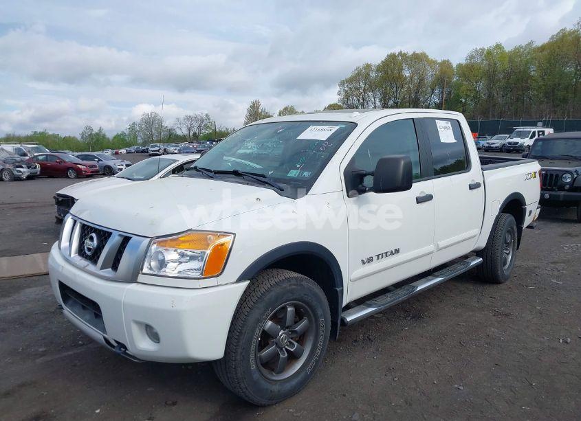 Photo 2 of 2015 Nissan Titan PRO-4X (VIN 1N6AA0EC5FN500782)