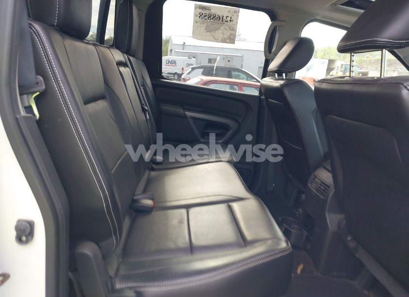 Photo 8 of 2015 Nissan Titan PRO-4X (VIN 1N6AA0EC5FN500782)