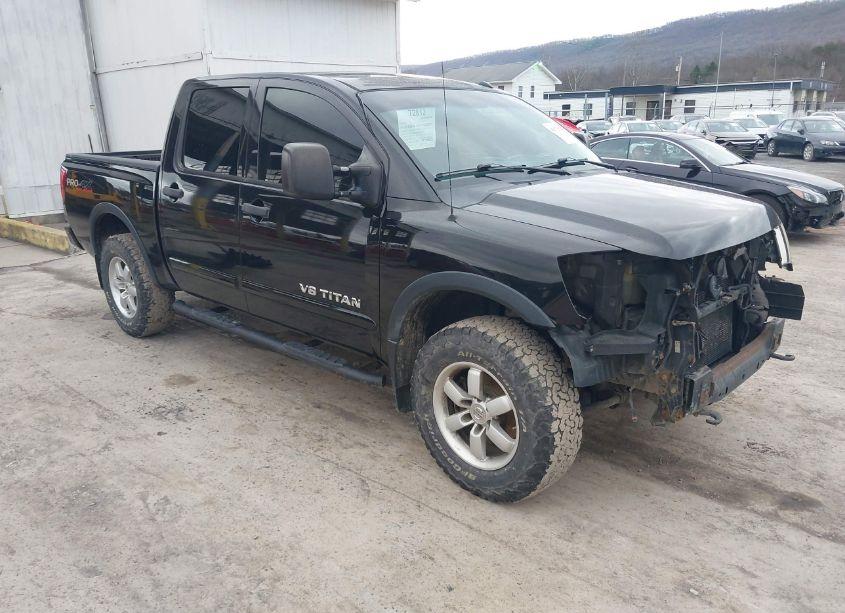 2011 Nissan Titan PRO-4X (VIN 1N6AA0EC6BN302027) main photo