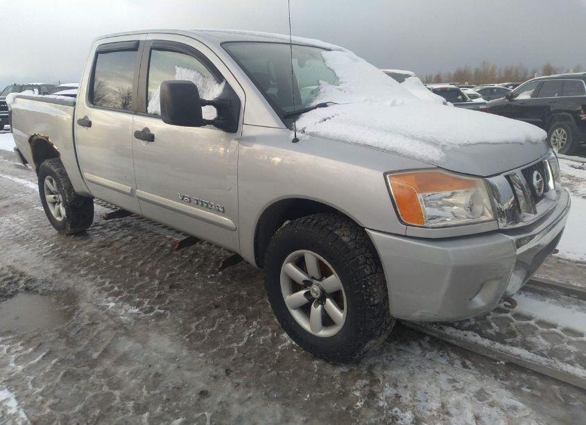 Photo 3 of 2010 Nissan Titan SE (VIN 1N6AA0EC7AN311172)