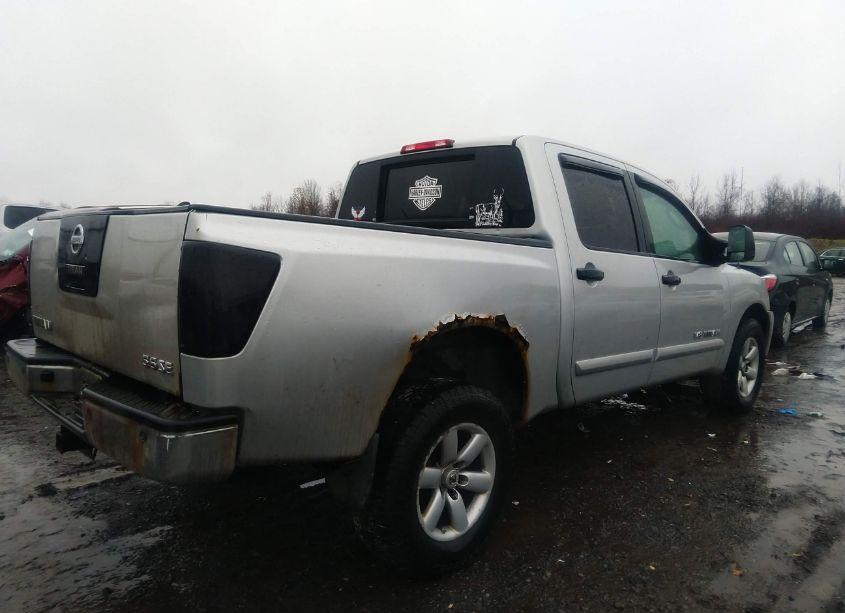 Photo 4 of 2010 Nissan Titan SE (VIN 1N6AA0EC7AN311172)