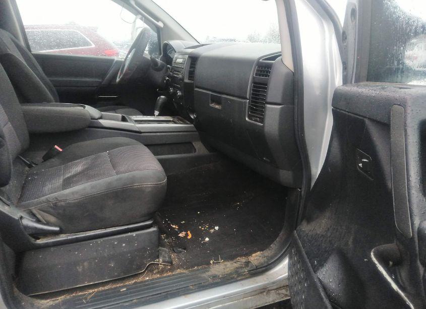 Photo 5 of 2010 Nissan Titan SE (VIN 1N6AA0EC7AN311172)