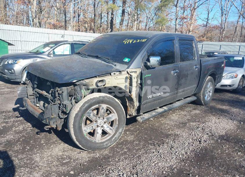 Photo 2 of 2010 Nissan Titan SE (VIN 1N6AA0EC7AN316212)