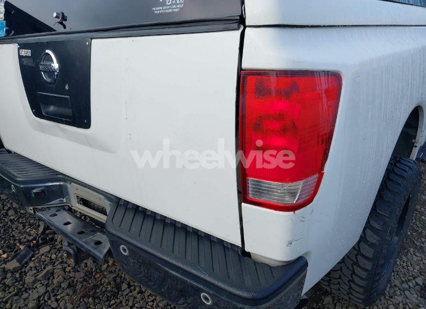 Photo 22 of 2010 Nissan Titan SE (VIN 1N6AA0EC8AN310970)