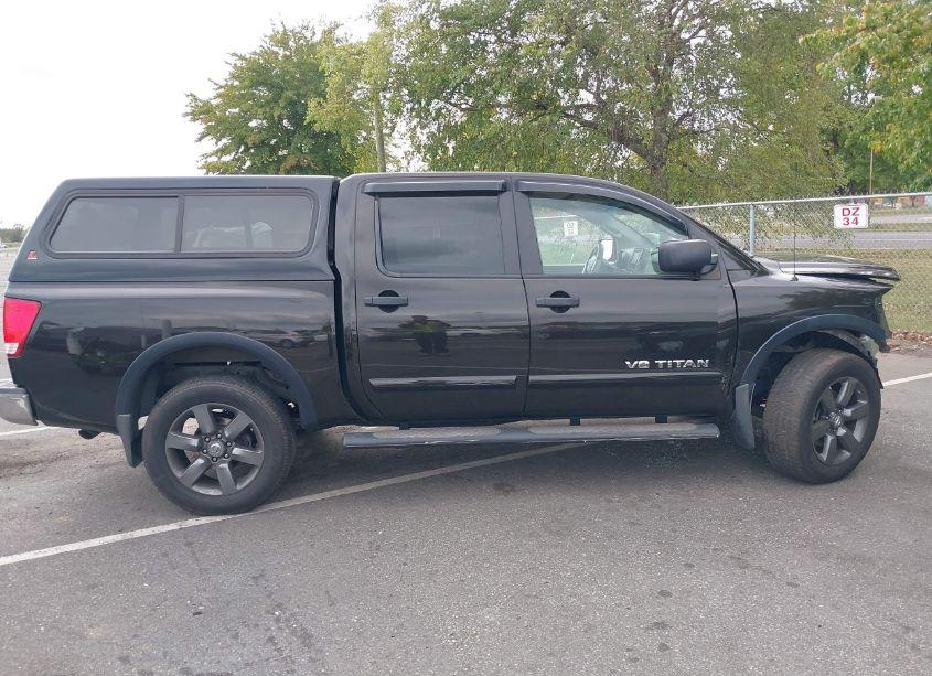 Photo 13 of 2015 Nissan Titan SV (VIN 1N6AA0ECXFN511566)