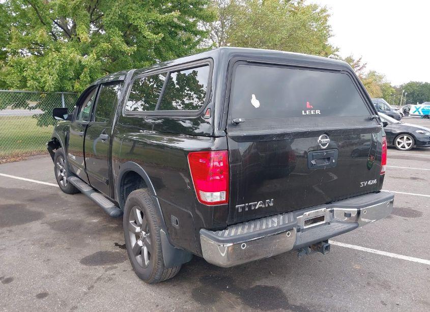 Photo 3 of 2015 Nissan Titan SV (VIN 1N6AA0ECXFN511566)