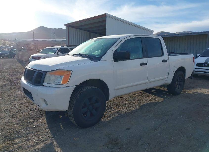 Photo 2 of 2011 Nissan Titan SV (VIN 1N6AA0ED0BN308737)