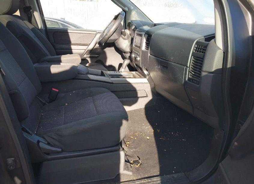 Photo 5 of 2011 Nissan Titan SV (VIN 1N6AA0ED0BN308737)