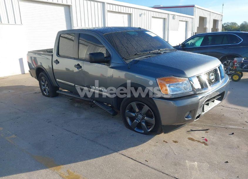 2015 Nissan Titan S/SL/SV (VIN 1N6AA0ED2FN513353) main photo