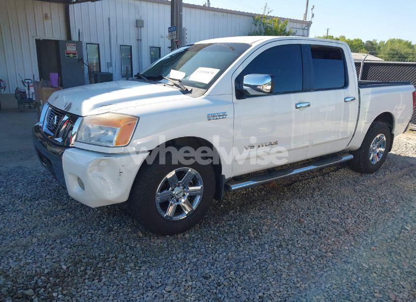 Photo 2 of 2011 Nissan Titan SV (VIN 1N6AA0ED3BN300132)